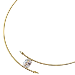 Collier ras du cou doré minimaliste avec pendentif en zircon ovale et design à pointes