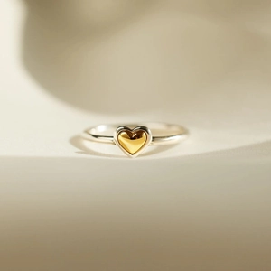 Minimalist S925 sterling silver heart ring with elegant gold and silver two-tone finish