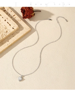 Macro shot of 1ct heart moissanite necklace with S925 silver chain and lobster clasp