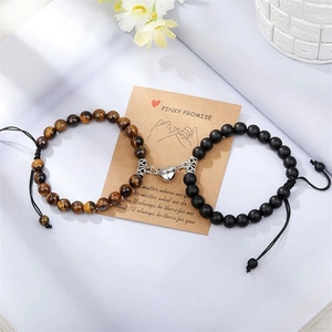 Bracelets de couple magnétiques en œil de tigre et pierre noire mate avec cœur aimanté