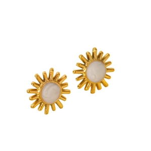 304 stainless steel gold sunburst stud earrings with white inlay and 18k vacuum plating