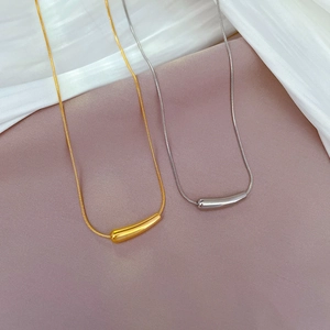 Minimalistische Halskette Mit Gebogenem Stabanhänger Titanstahl Schlangenknochenkette Schlüsselbein Schmuck Für Frauen
