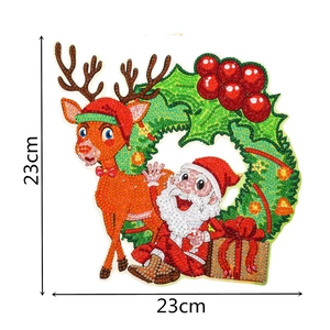 Detailed view of 5D DIY diamond painting Christmas wreath with 23cm size indication