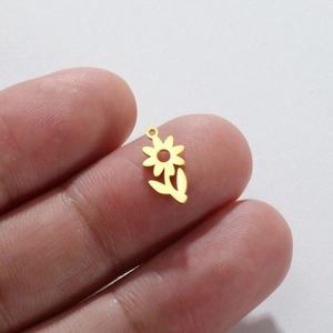 Miniature gold stainless steel flower leaf pendant for DIY jewelry making