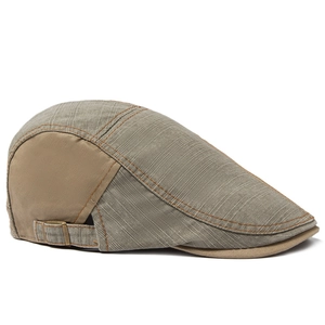Retro katoenen baret met kaki zijpanelen en verstelbare metalen gesp