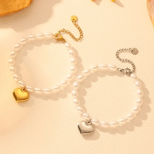 Bracelets élégants en perles avec pendentif cœur en acier inoxydable doré et argenté