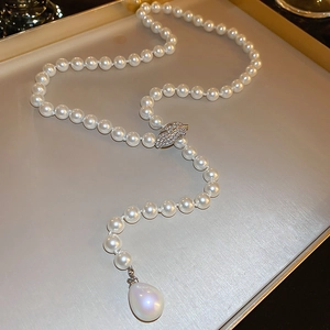 French vintage Y-shaped sweater necklace with zircon leaves and white drop pearl pendant