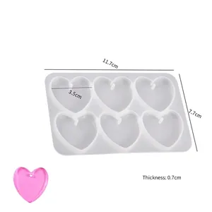 Détail du moule en silicone à 6 cavités pour résine avec 0.7cm d'épaisseur et échantillon