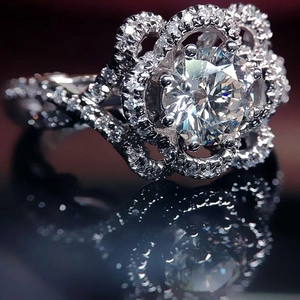 Bague Luxe Fleurs Creuses Zirconium Cuivre Anneau Torsadé Entrelacé Coupe Ronde Halo Bijoux Pour Femmes