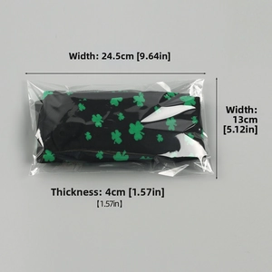 Packaging dimensions of green shamrock socks with size labels for St. Patrick's Day theme