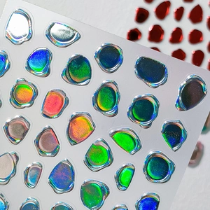 5D iriserende holografische nail art stickers met 3D-textuur en metallic zilveren afwerking