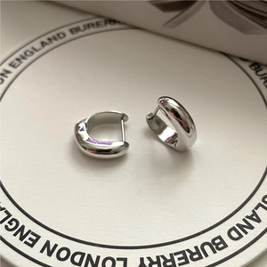 Minimalist S925 sterling silver hoop earrings with a high-polished mirror finish