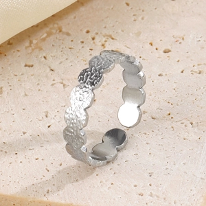 Adjustable silver hammer texture geometric ring made of stainless steel in retro style