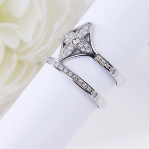 Silver four-leaf flower double layer ring set with sparkling stones for women
