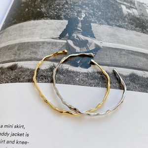 Minimalist S925 sterling silver wavy irregular open bangle in gold and silver finish