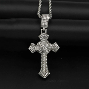 Collar con colgante de cruz hip hop en acero inoxidable 316 con circonitas brillantes