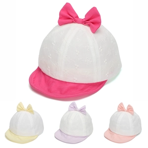 Lace baby sun hat with bow detail in four colors made of breathable cotton fabric