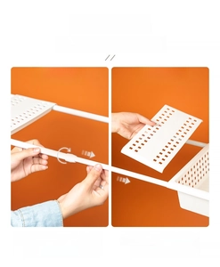 Détail de la tige télescopique blanche réglable avec cloison creuse et montage modulaire