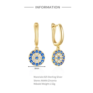Detail von 925er Sterling Silber Evil Eye Ohrringe mit funkelnden blauen Zirkonia