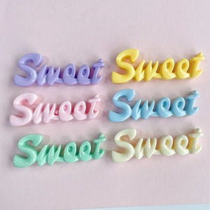 Breloques Sweet en résine brillante de six couleurs pastel pour accessoires de cheveux