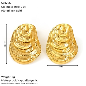 Gold-plated 18k stainless steel leaf earrings measuring 21x17mm with product dimensions