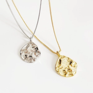 Minimalist irregular hammered texture geometric round necklaces in gold and silver metal