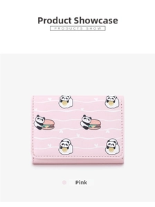 Detaillierte Nahaufnahme einer rosa PU-Ledergeldbörse mit süßen Panda- und Burger-Mustern