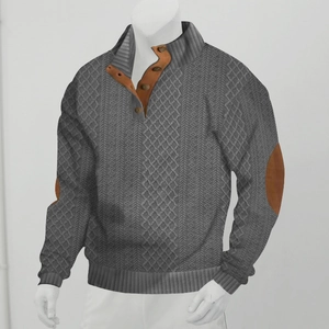 Nahaufnahme von Herren-Strickpullover mit Stehkragenknöpfen und braunen Ellbogen-Patches