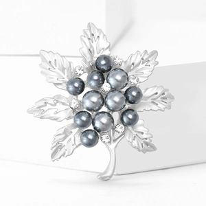 Silver alloy leaf brooch with matte plating, dark grey pearls and sparkling rhinestones