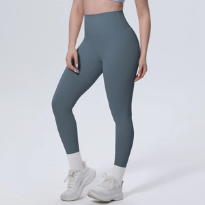 Detailansicht der hoch taillierten Leggings in Graublau mit glattem Kompressionsstoff