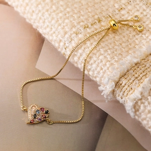 Elegant gold-plated cat heart bracelet with zircon crystals and bolo adjustable chain