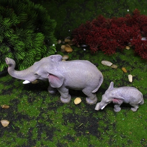 Realistic resin mother and baby elephant figurines with detailed skin textures for garden decor