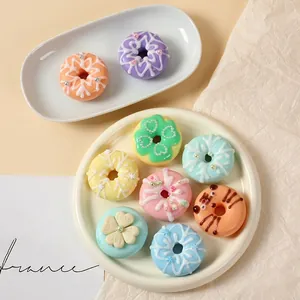 Modèle De Beignet De Simulation Résine PVC Couleur Macaron Crème Graffiti Miniature Jouet Alimentaire Artisanat DIY Accessoires Photo