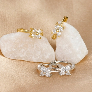 Élégantes boucles d'oreilles trèfle en or 18 carats et argent avec zircons brillants