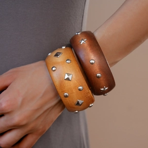 Vintage Wood Bangle Bracelet With Copper Rivets Geometric Star Pattern Retro Ethnic Style Hand Jewelry For Women