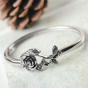 Vintage S925 sterling silver open ring featuring a rose flower and leaf relief design