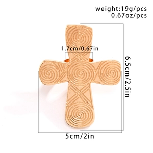Golden cross heart ring with vintage spiral texture and oversized fashion design