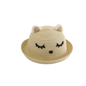 Cappello di paglia per bambini con orecchie di peluche e ricamo di gatto beige