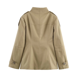 Damen-Kurztrenchcoat in Khaki Rückansicht mit Stehkragen und Taillengürtel Design