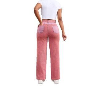 Pantalon large en jean rose patchwork pour femme à taille haute et poches contrastées