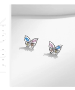 Nahaufnahme von S925 Silber Schmetterling Ohrringen mit bunten Kristallen im Marquiseschliff