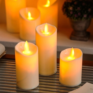 Moderne LED vlamloze stompkaarsenset met gesmolten rand en warm flikkerend effect