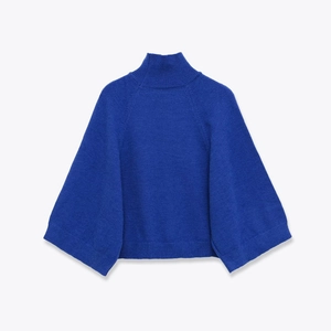 Pull en tricot bleu roi pour femme avec col montant et manches raglan larges coupe décontractée