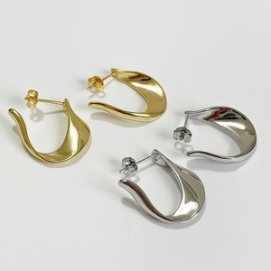 Minimalist gold and silver 925 sterling silver U-shaped earrings with polished finish