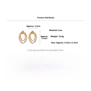 Détails des dimensions des boucles d'oreilles ovales évidées dorées avec tiges en argent