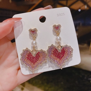 S925 silver needle gradient pink heart drop earrings with rhinestones and pearl detail