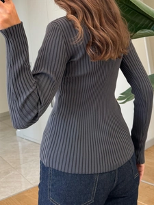 Maglia aderente a costine grigio scuro da donna a maniche lunghe, stile casual invernale