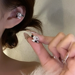 Copper Ear Bone Clip With Zircon And Enamel Non Piercing Animal Silhouette Minimalist Fashion Jewelry For Women