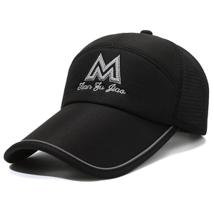 Men's black summer baseball cap with extended brim, breathable mesh and embroidered M logo