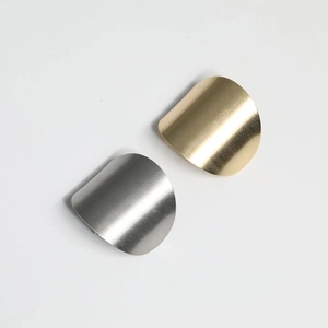 Ponytail Hook Hair Clip Minimalist Brushed Metal Geometric Curved Hair Buckle Hair Accessory For Women